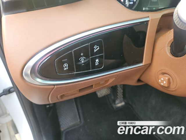 Genesis GV70 2021 — photo 14