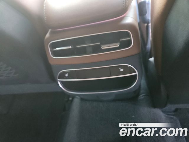 Genesis GV70 2021 — photo 18