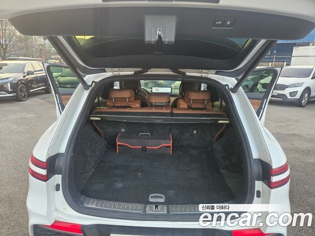 Genesis GV70 2021 — photo 19