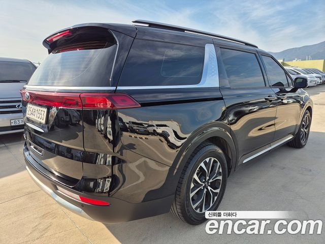 Kia Canival 2021 — photo 4