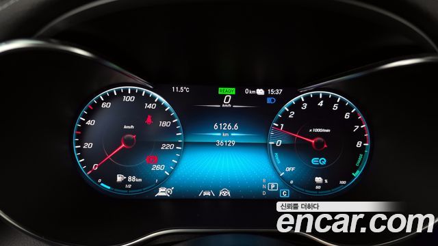 Mercedes-Benz GLC-Class 2022 — photo 8