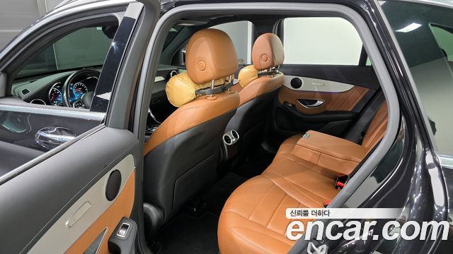 Mercedes-Benz GLC-Class 2022 — photo 11