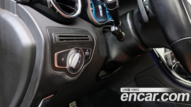 Mercedes-Benz GLC-Class 2022 — photo 14