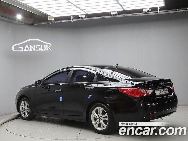 Hyundai Sonata 2011 — photo 2