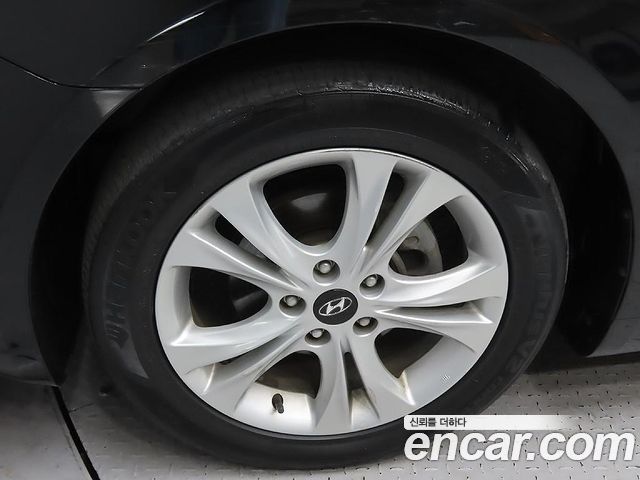 Hyundai Sonata 2011 — photo 5
