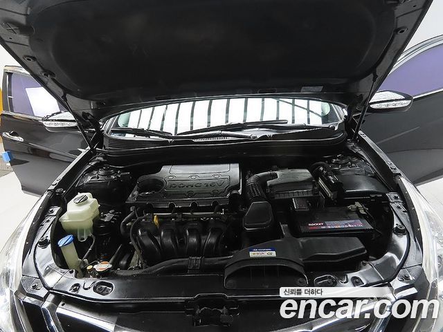 Hyundai Sonata 2011 — photo 6