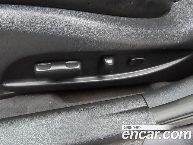 Hyundai Sonata 2011 — photo 14