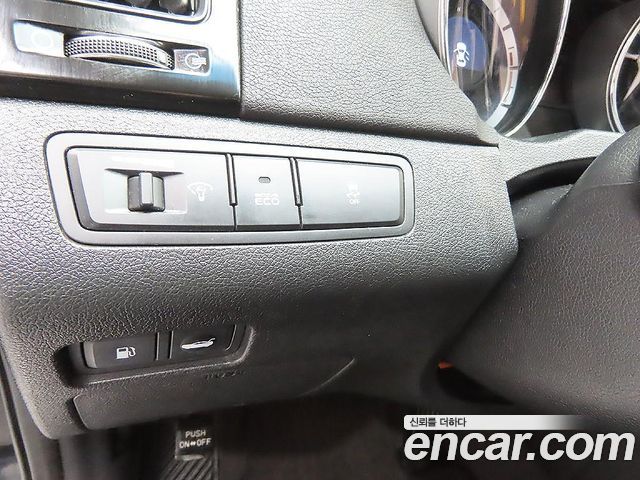Hyundai Sonata 2011 — photo 15