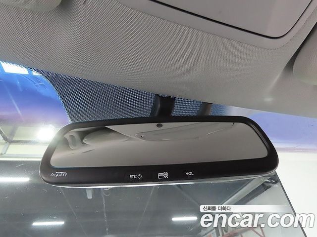 Hyundai Sonata 2011 — photo 18