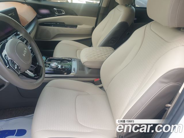 Kia Canival 2023 — photo 10