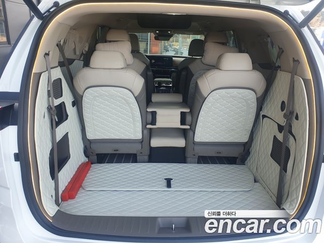 Kia Canival 2023 — photo 15