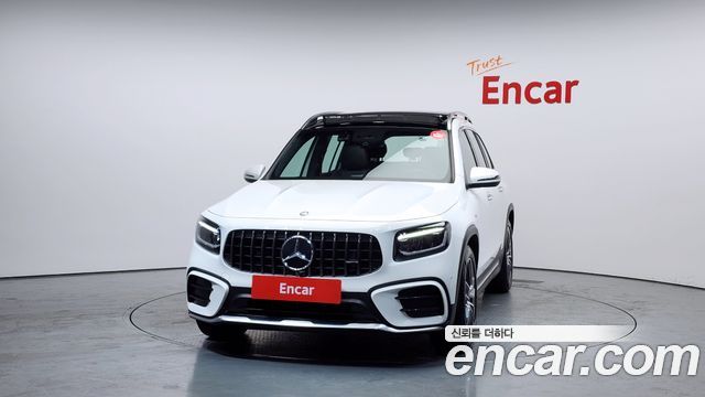 Mercedes-Benz GLB-Class 2025 — photo 3