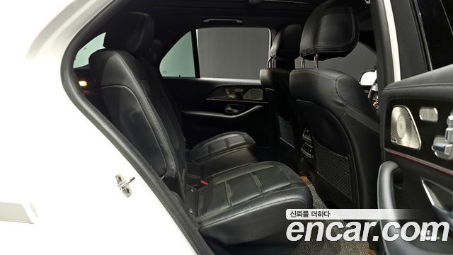 Mercedes-Benz GLE-Class 2022 — photo 12
