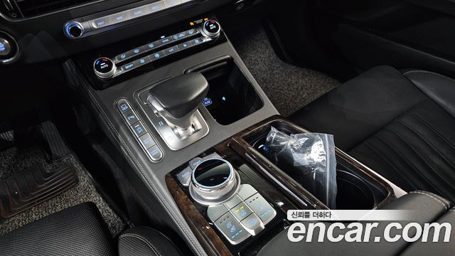 Genesis G90 2019 — photo 9