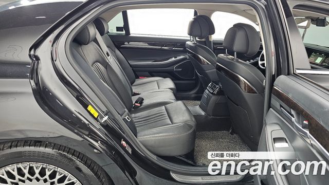 Genesis G90 2019 — photo 12