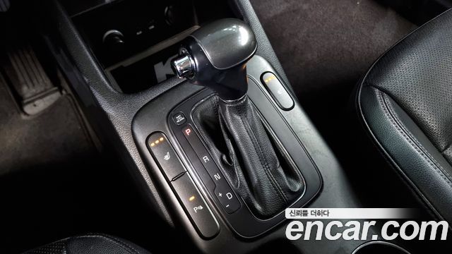 Kia K3 2013 — photo 9