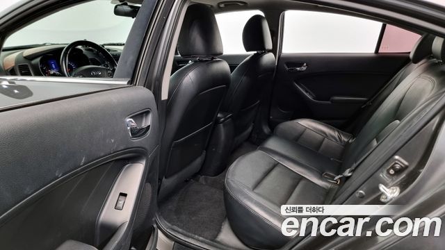 Kia K3 2013 — photo 12
