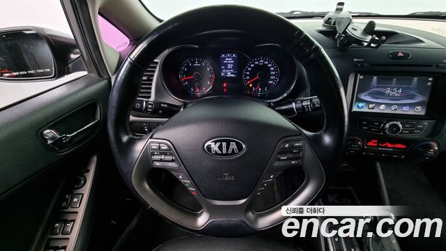 Kia K3 2013 — photo 13