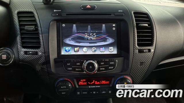 Kia K3 2013 — photo 15
