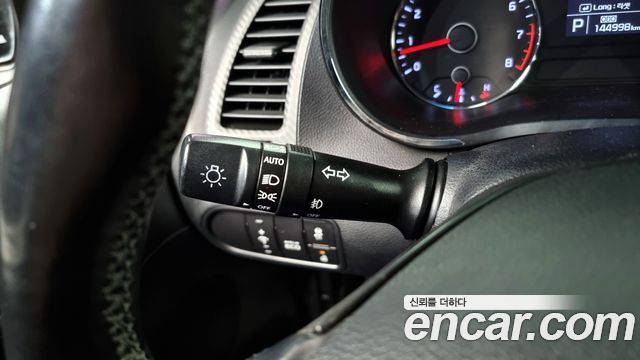 Kia K3 2013 — photo 19