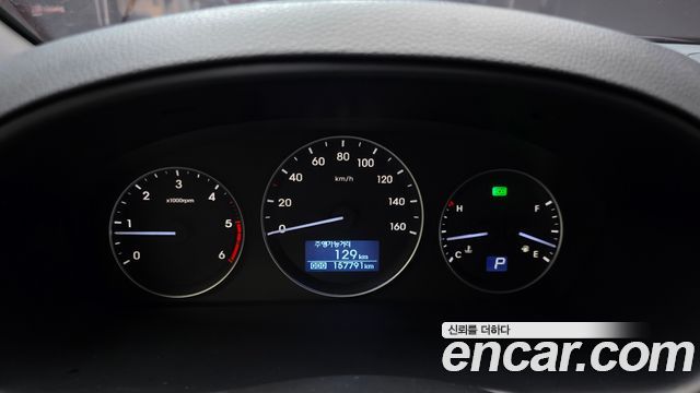 Hyundai Starex 2017 — photo 8