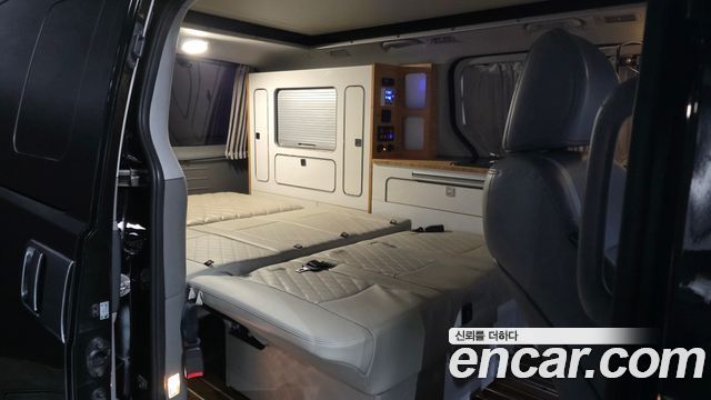 Hyundai Starex 2017 — photo 13