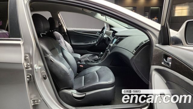 Hyundai Sonata 2013 — photo 10