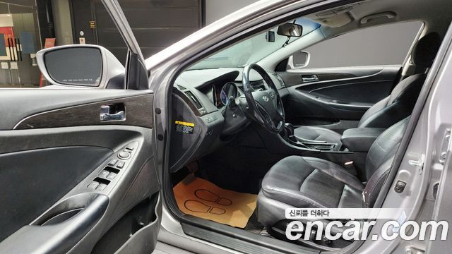 Hyundai Sonata 2013 — photo 11