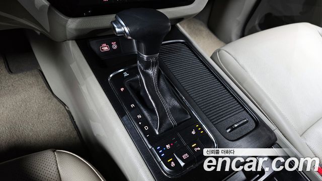 Kia Canival 2018 — photo 9