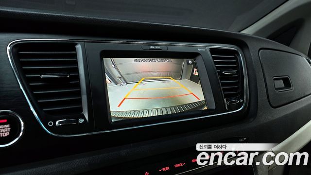 Kia Canival 2018 — photo 15
