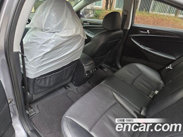 Hyundai Sonata 2013 — photo 10