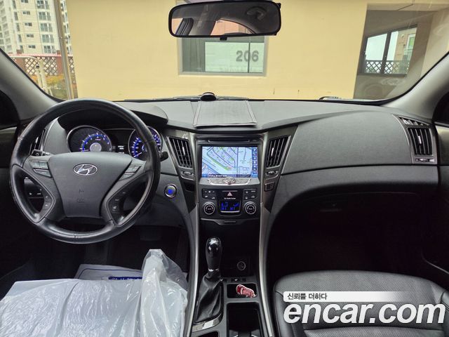 Hyundai Sonata 2013 — photo 11