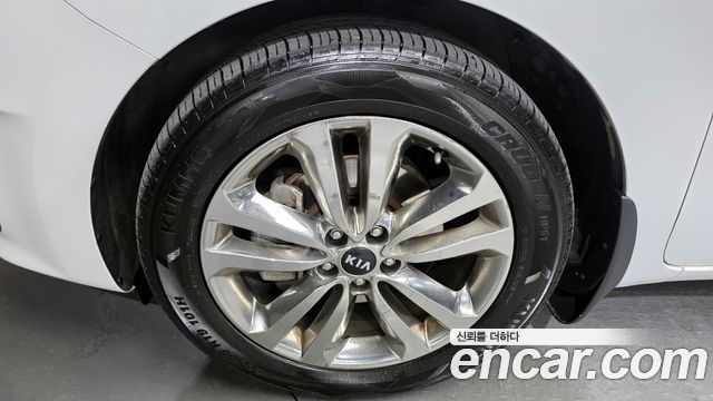 Kia Canival 2015 — photo 5