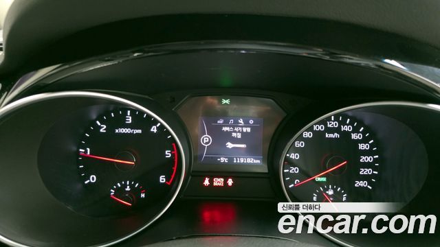 Kia Canival 2015 — photo 8