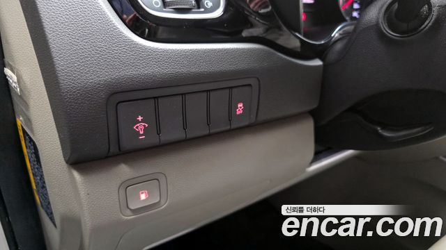 Kia Canival 2015 — photo 15