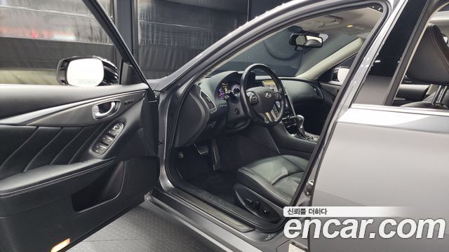 Infiniti Q50 2015 — photo 10