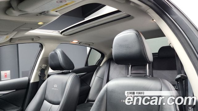 Infiniti Q50 2015 — photo 19