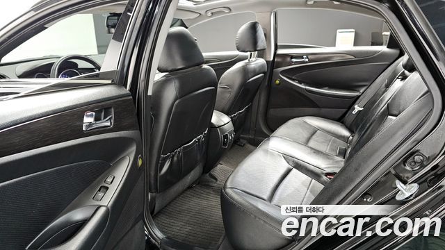 Hyundai Sonata 2013 — photo 10