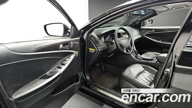 Hyundai Sonata 2013 — photo 11