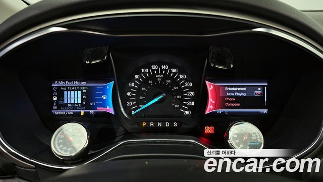 Ford Fusion 2013 — photo 8