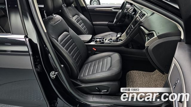 Ford Fusion 2013 — photo 10