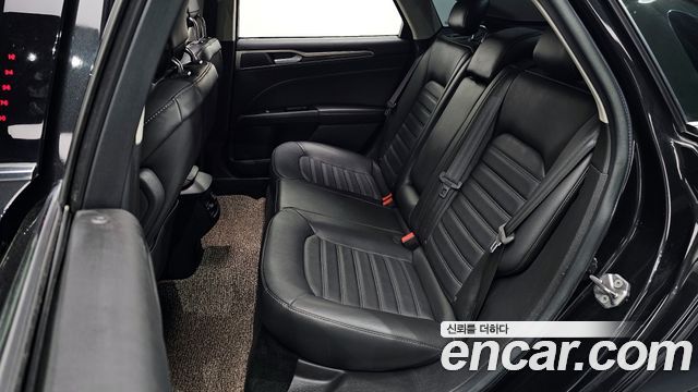 Ford Fusion 2013 — photo 12