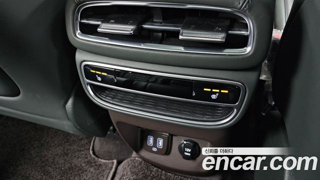 Genesis GV80 2020 — photo 19
