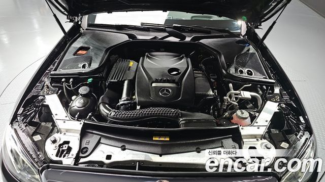 Mercedes-Benz E-Class 2019 — photo 6