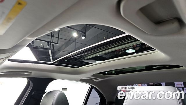 Mercedes-Benz E-Class 2019 — photo 17