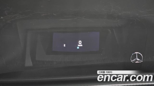 Mercedes-Benz E-Class 2019 — photo 20