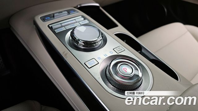 Genesis GV70 2022 — photo 9