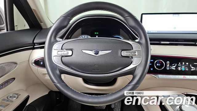 Genesis GV70 2022 — photo 13