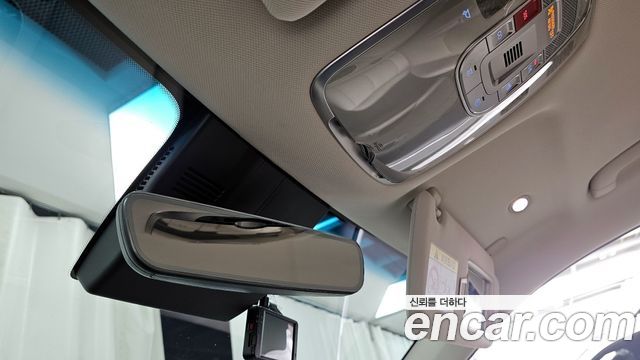 Genesis GV70 2022 — photo 17