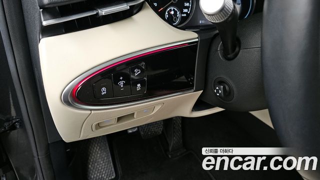 Genesis GV70 2022 — photo 18